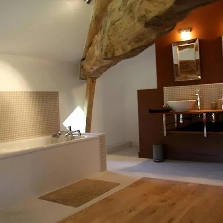 Domaine De Quintalone Frühstückspension 4*